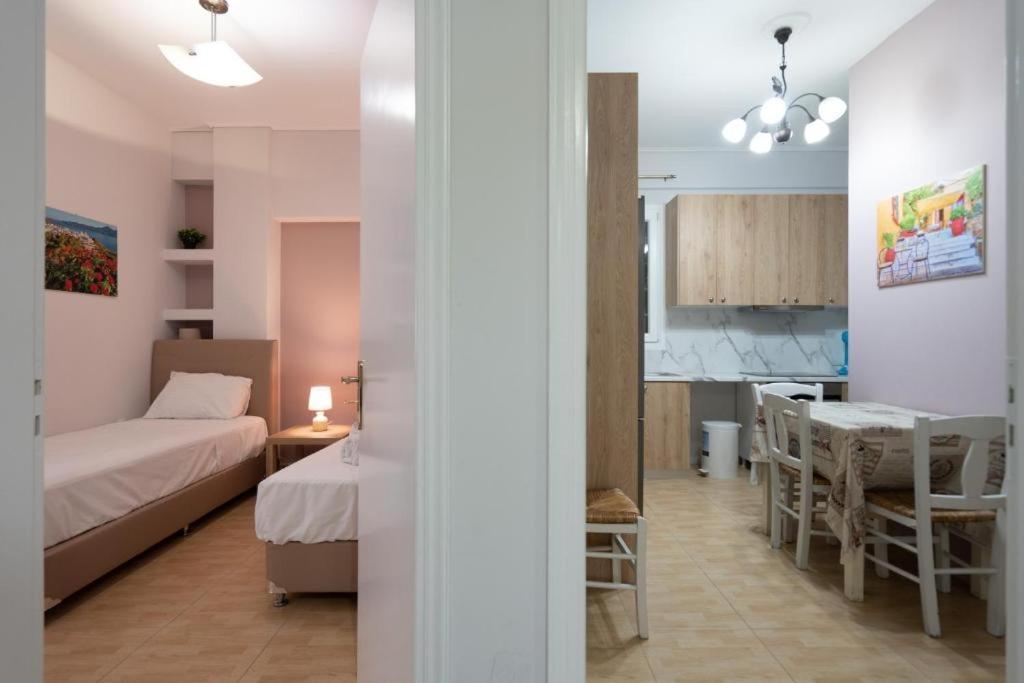 Metaxourgio 2Nd Floor Apartment Атина Екстериор снимка