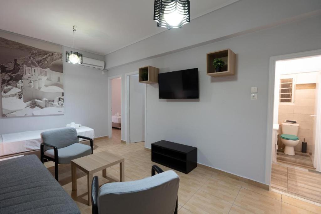 Metaxourgio 2Nd Floor Apartment Атина Екстериор снимка