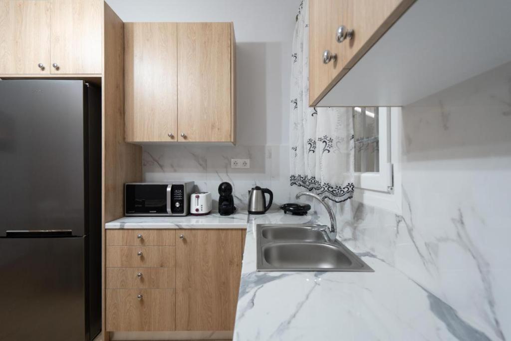 Metaxourgio 2Nd Floor Apartment Атина Екстериор снимка
